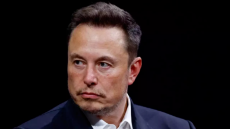 Elon Musk’s New Move Suggests Rising Anxiety Over Users Fleeing to Bluesky